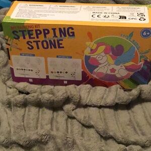 Color world diy stepping stone kit new